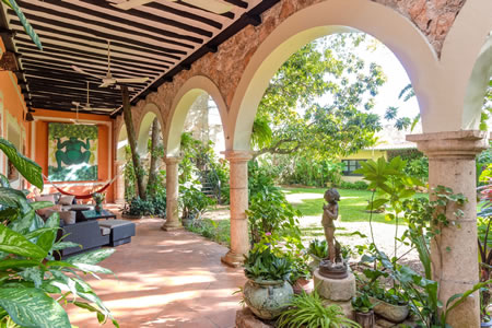 Amora Karina Vacation Rental 15