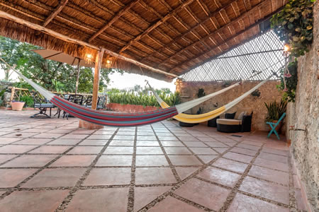 Amora Karina Vacation Rental 4