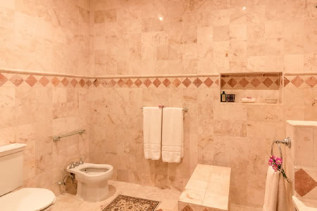 Amora Karina Vacation Rental 43